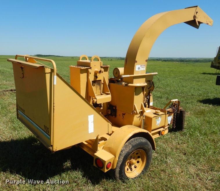 image for item DN0445 2002 Vermeer BC935  wood chipper