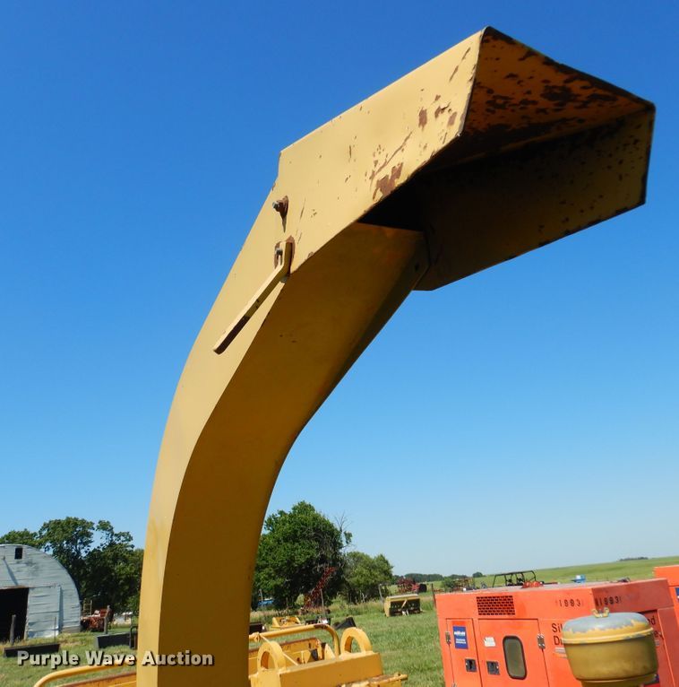 image for item DN0445 2002 Vermeer BC935  wood chipper