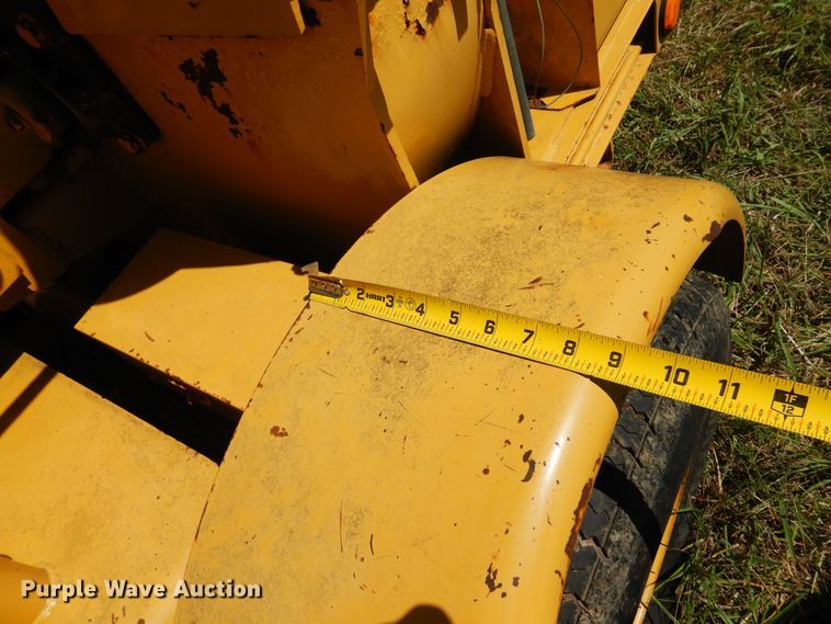 image for item DN0445 2002 Vermeer BC935  wood chipper