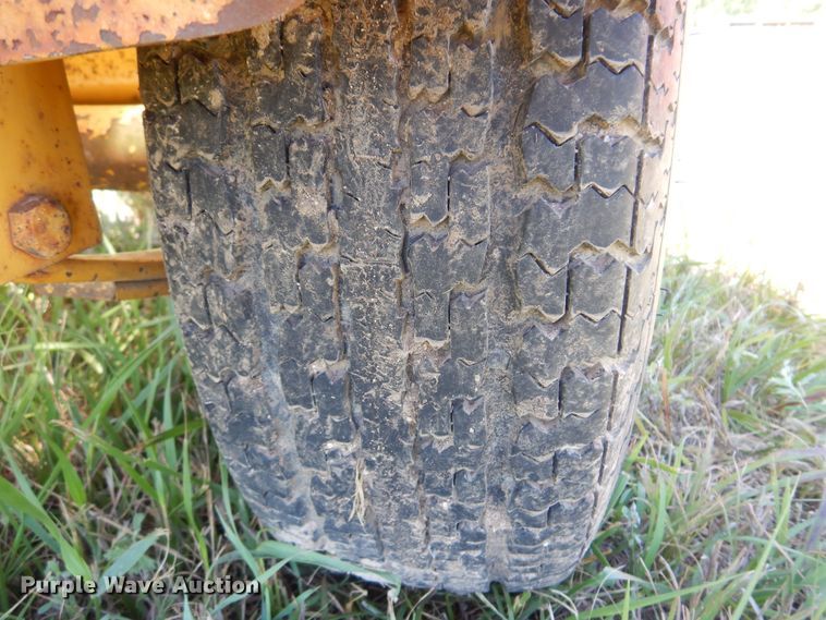 image for item DN0445 2002 Vermeer BC935  wood chipper