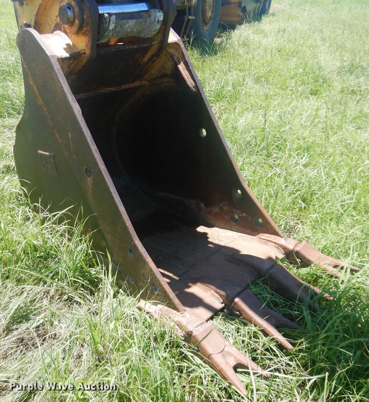 image for item DN0450 1998 Caterpillar 325B L excavator