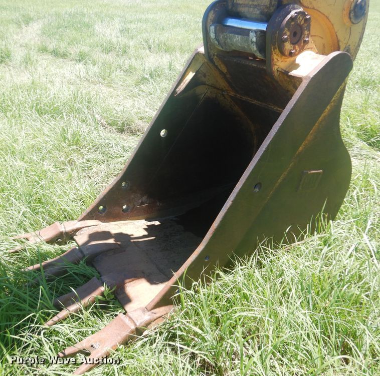 image for item DN0450 1998 Caterpillar 325B L excavator