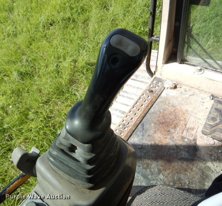 image for item DN0450 1998 Caterpillar 325B L excavator