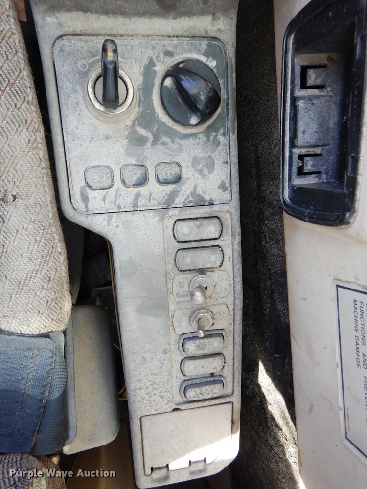 image for item DN0450 1998 Caterpillar 325B L excavator