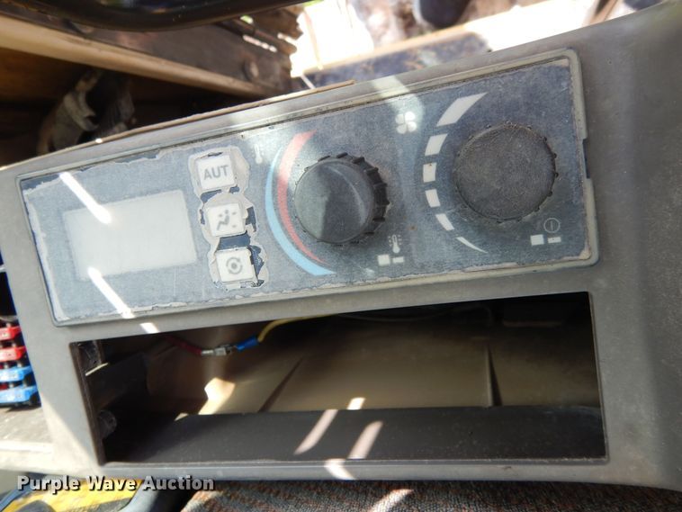 image for item DN0450 1998 Caterpillar 325B L excavator