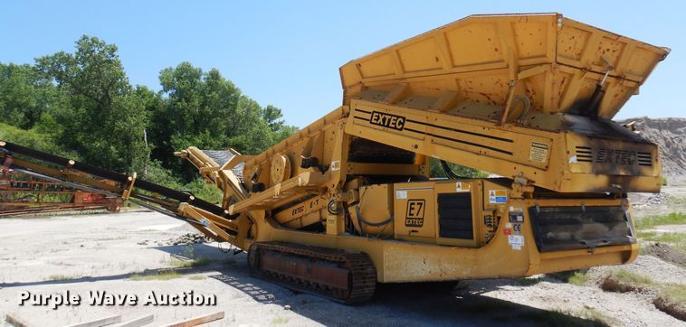 image for item DN0454 2006 Extec E7  screening plant