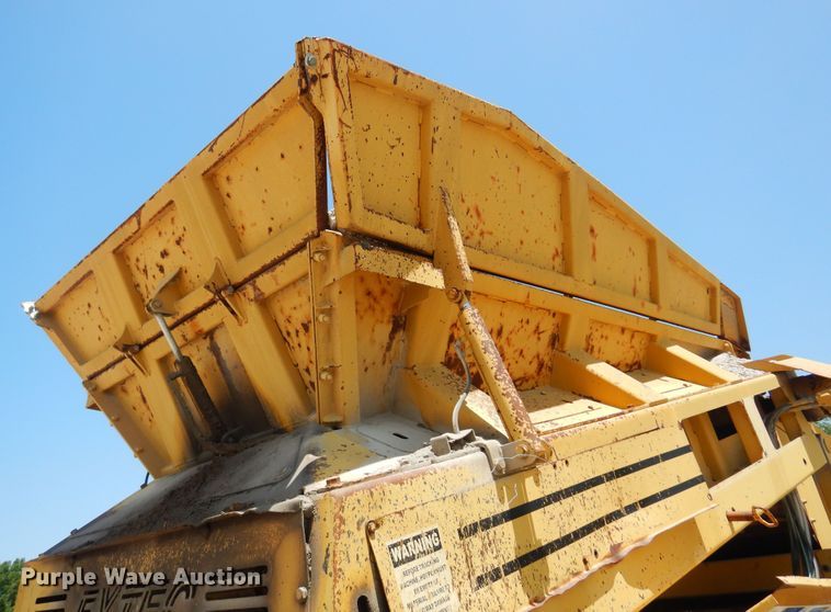 image for item DN0454 2006 Extec E7  screening plant