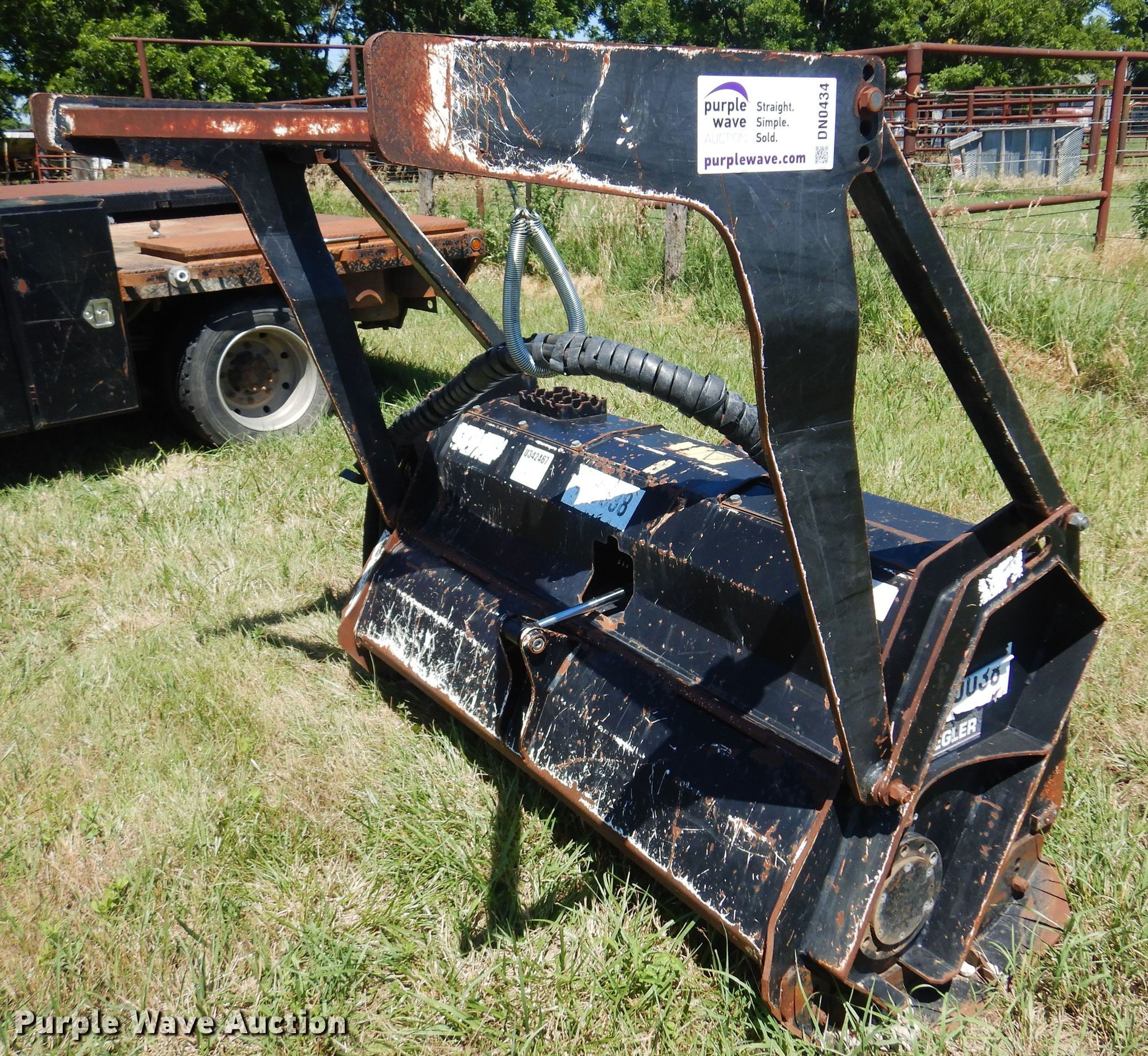 Caterpillar HM315 skid steer mulcher in Burden, KS Item DN0434 sold