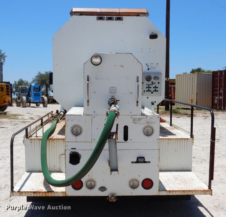 image for item DJ0820 2004 GMC C4500  sewer rodder truck