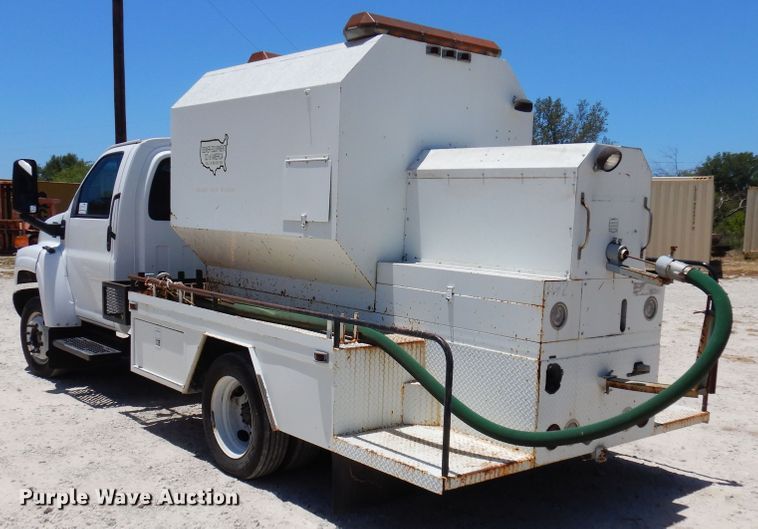 image for item DJ0820 2004 GMC C4500  sewer rodder truck