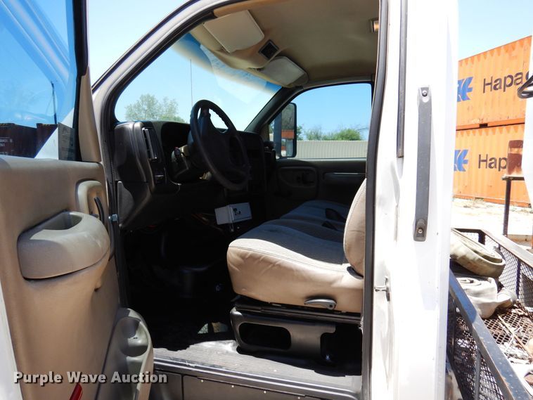 image for item DJ0820 2004 GMC C4500  sewer rodder truck