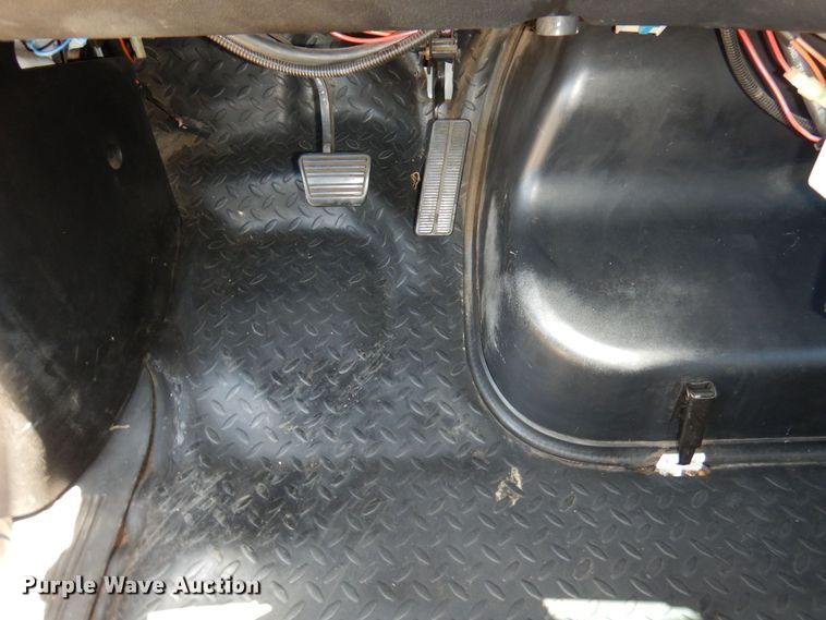 image for item DJ0820 2004 GMC C4500  sewer rodder truck