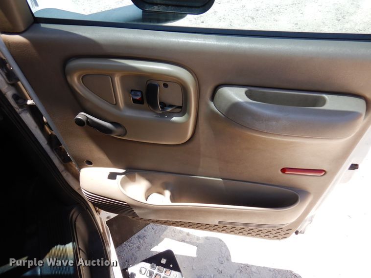 image for item DJ0820 2004 GMC C4500  sewer rodder truck