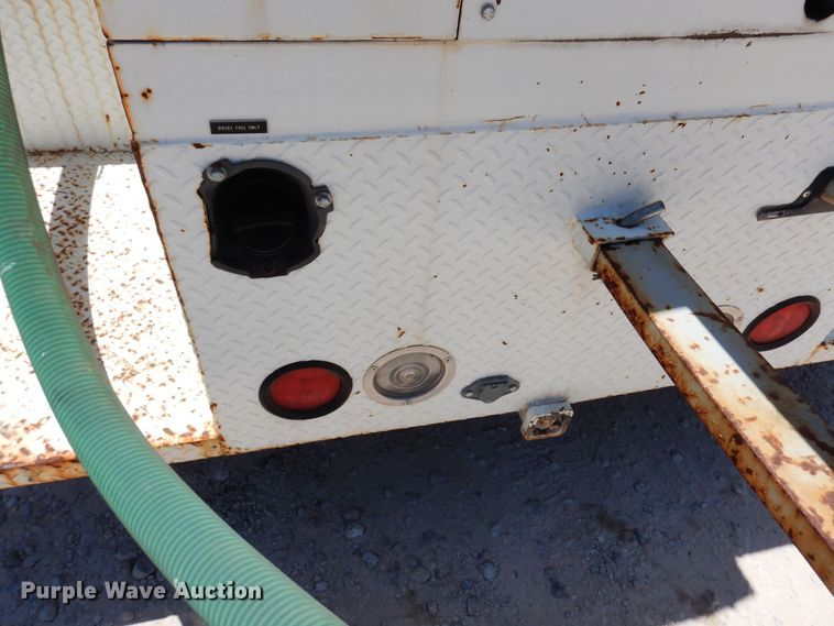 image for item DJ0820 2004 GMC C4500  sewer rodder truck