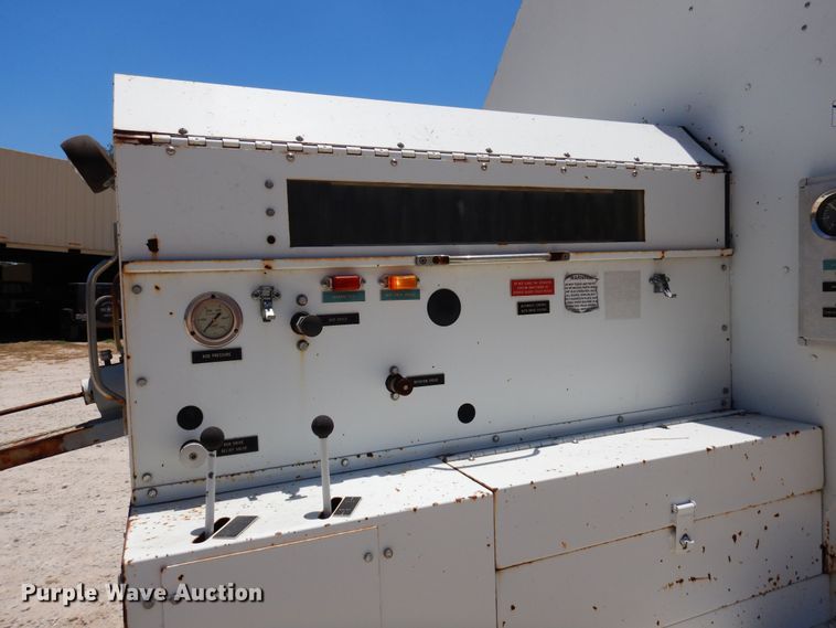 image for item DJ0820 2004 GMC C4500  sewer rodder truck