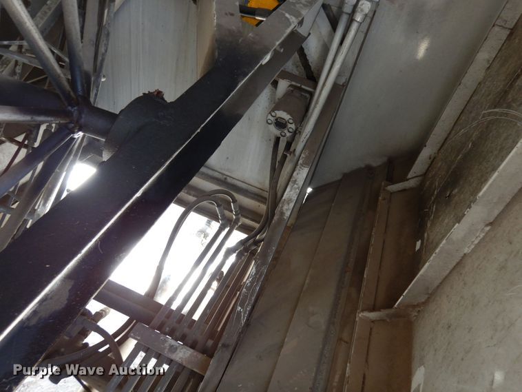 image for item DJ0820 2004 GMC C4500  sewer rodder truck