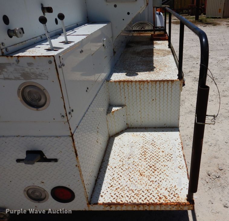 image for item DJ0820 2004 GMC C4500  sewer rodder truck