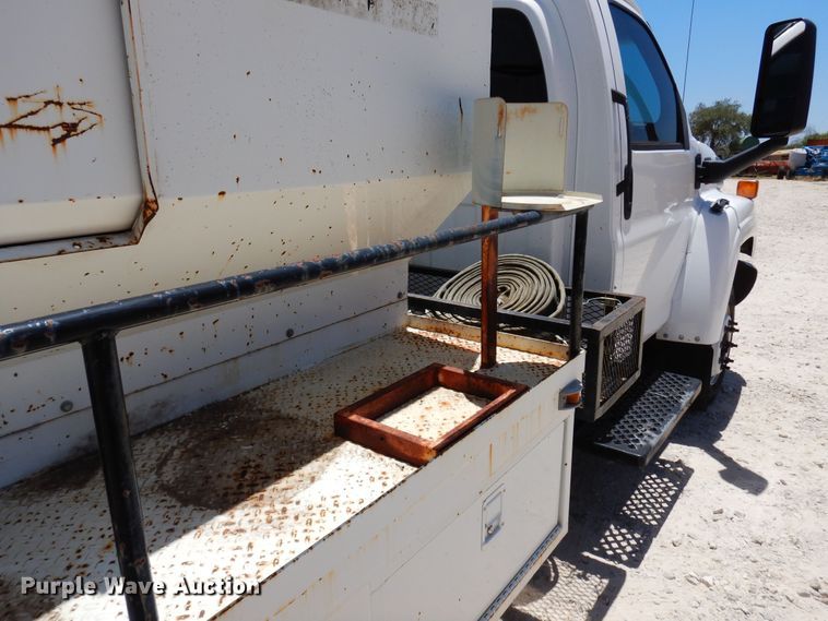 image for item DJ0820 2004 GMC C4500  sewer rodder truck