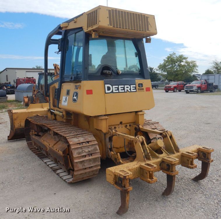 image for item DJ3835 2006 John Deere 650J XLT  dozer