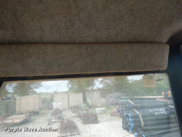 image for item DJ3835 2006 John Deere 650J XLT  dozer