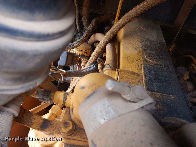 image for item DJ3835 2006 John Deere 650J XLT  dozer