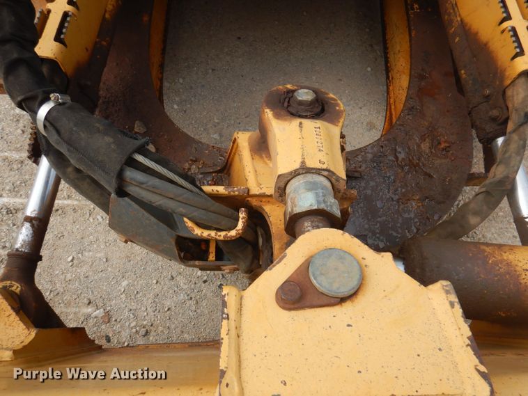 image for item DJ3835 2006 John Deere 650J XLT  dozer