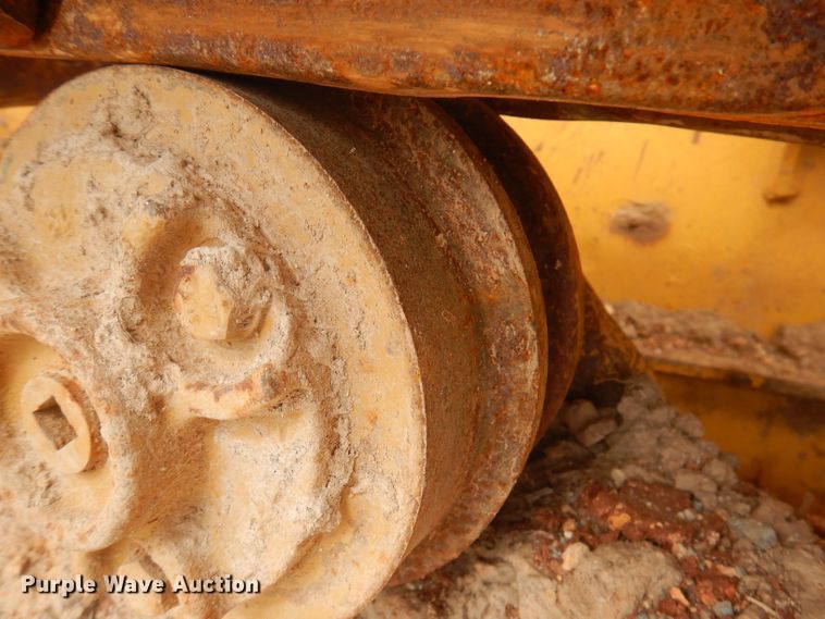 image for item DJ3835 2006 John Deere 650J XLT  dozer