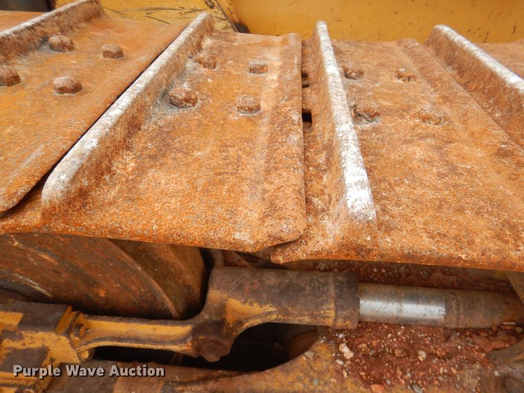 image for item DJ3835 2006 John Deere 650J XLT  dozer