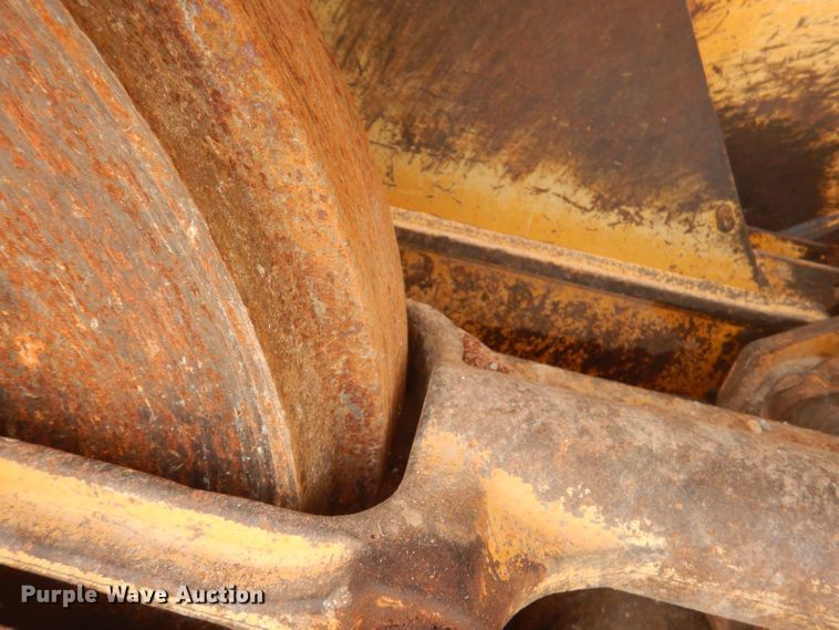 image for item DJ3835 2006 John Deere 650J XLT  dozer