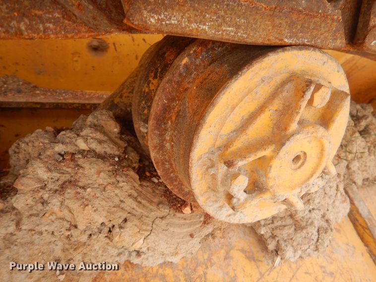 image for item DJ3835 2006 John Deere 650J XLT  dozer