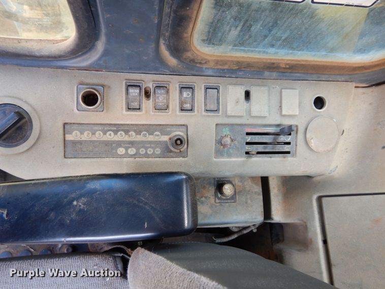 image for item DK0387 1998 Komatsu PC200LC-6LE  excavator