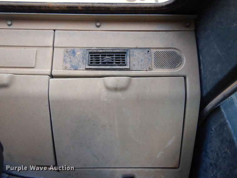 image for item DK0387 1998 Komatsu PC200LC-6LE  excavator