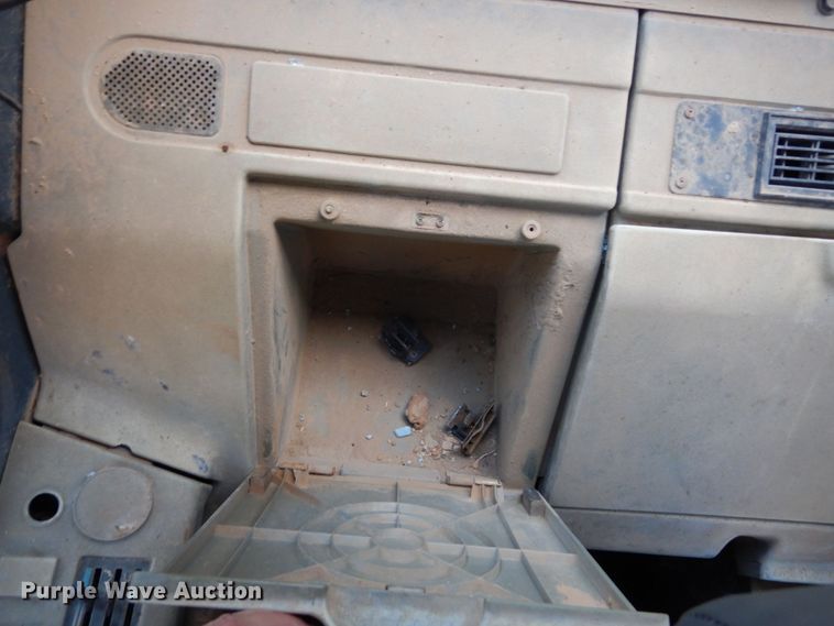 image for item DK0387 1998 Komatsu PC200LC-6LE  excavator