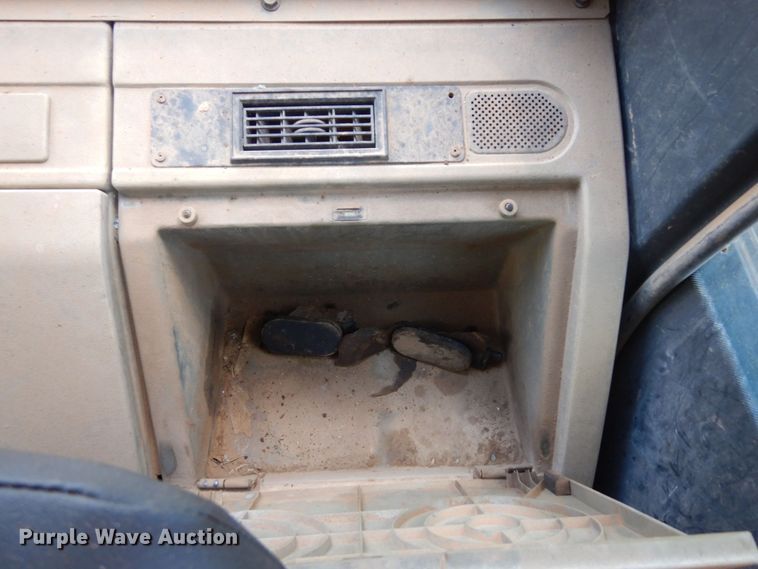 image for item DK0387 1998 Komatsu PC200LC-6LE  excavator