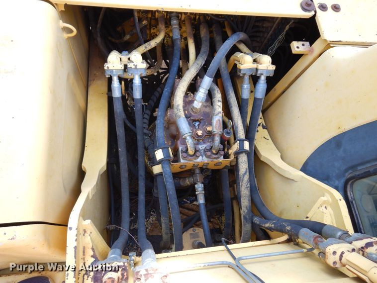 image for item DK0387 1998 Komatsu PC200LC-6LE  excavator