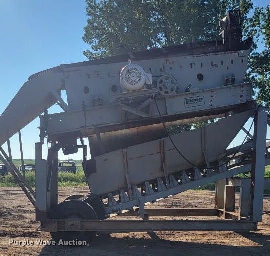 image for item DK2007 Pioneer  screening plant