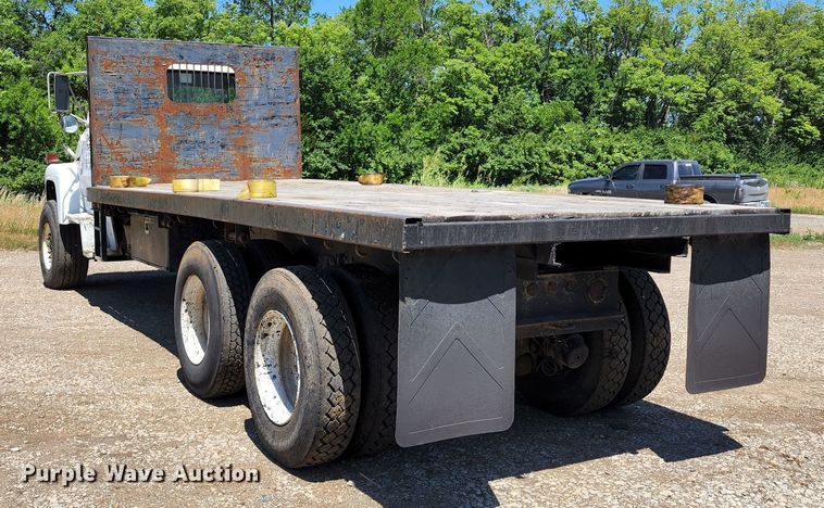 image for item DL6608 1992 Ford LT9000  flatbed truck