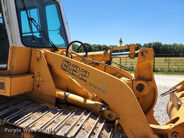 image for item DL6646 2005 Liebherr LR622B  track loader