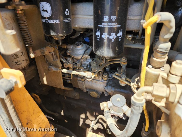 image for item DL6646 2005 Liebherr LR622B  track loader