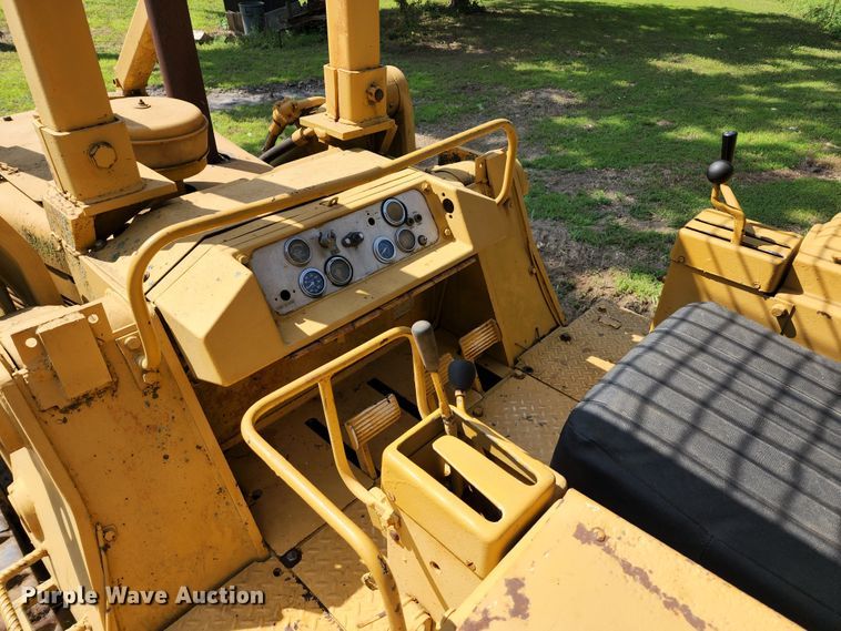 image for item DL6659 1969 Caterpillar 977K track loader