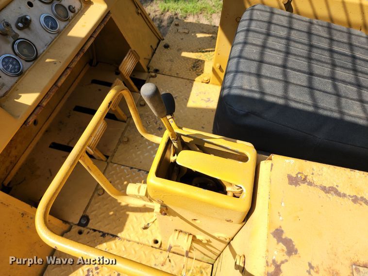 image for item DL6659 1969 Caterpillar 977K track loader