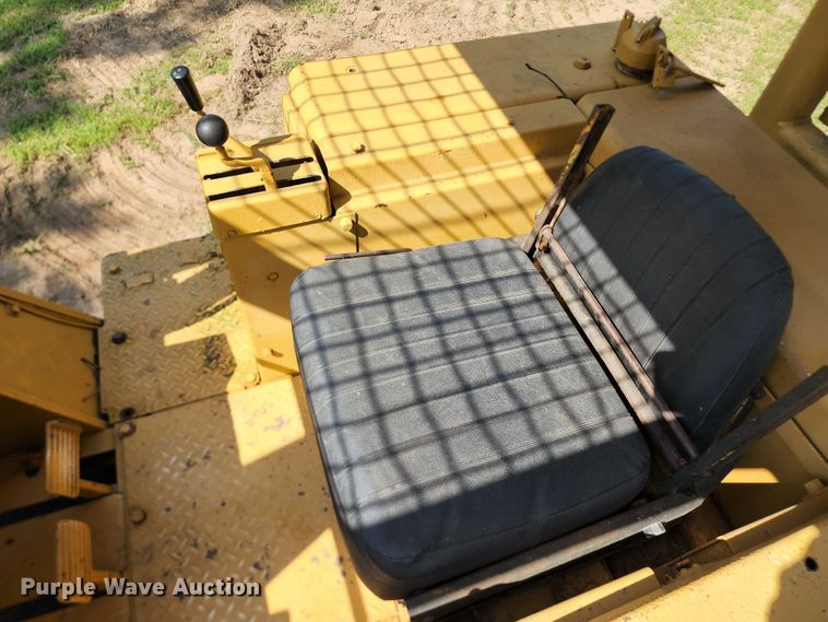 image for item DL6659 1969 Caterpillar 977K track loader