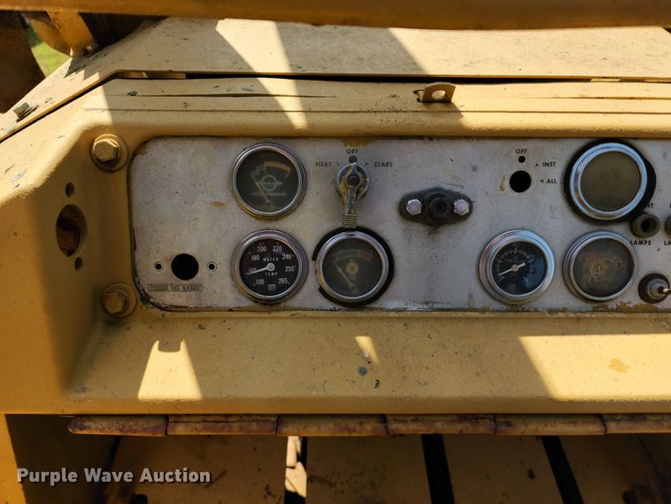 image for item DL6659 1969 Caterpillar 977K track loader