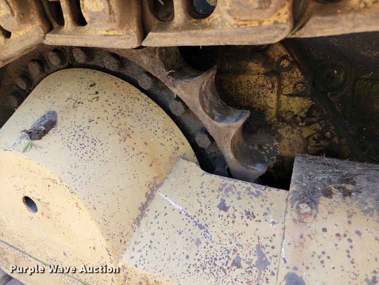 image for item DL6659 1969 Caterpillar 977K track loader