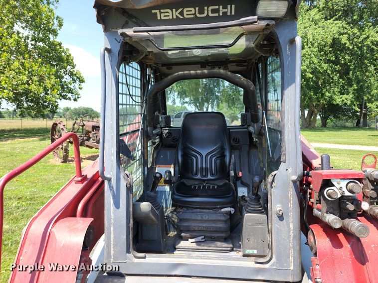image for item DL6660 2016 Takeuchi TL12  tracked skid steer loader