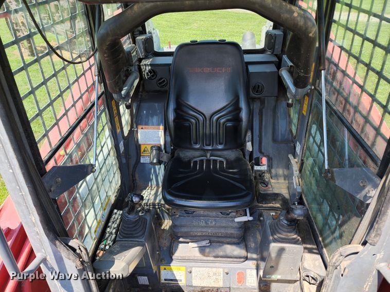 image for item DL6660 2016 Takeuchi TL12  tracked skid steer loader