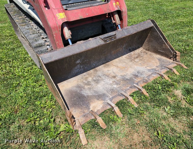 image for item DL6660 2016 Takeuchi TL12  tracked skid steer loader