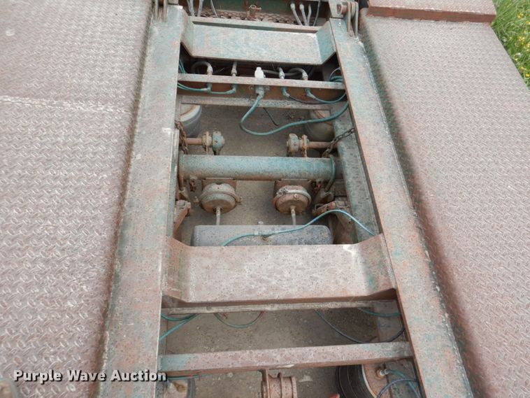 image for item DM2278 1994 Talbert T4DW-50-HRG-RA-1-T1 lowboy equipment trailer