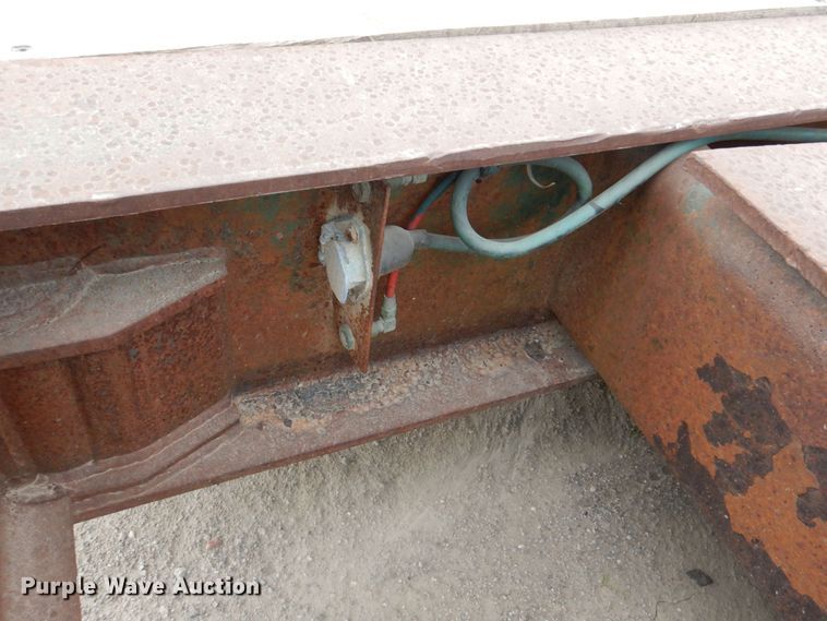 image for item DM2278 1994 Talbert T4DW-50-HRG-RA-1-T1 lowboy equipment trailer