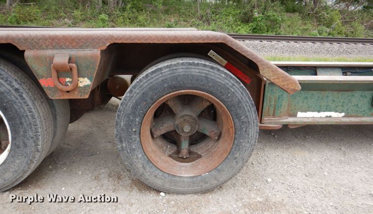image for item DM2278 1994 Talbert T4DW-50-HRG-RA-1-T1 lowboy equipment trailer